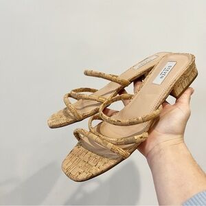 NWT Steve Madden Nude Block Sandal